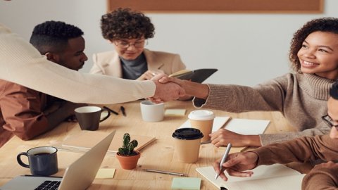 跨境物流挑戰(zhàn)與應(yīng)對策略探討