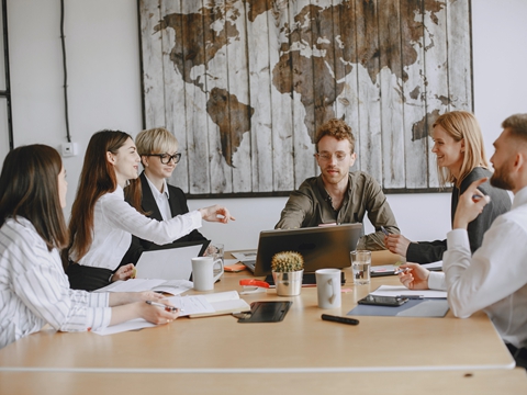 香港銀行證件到期更新指南:中國賣家把握跨境金融機遇 香港銀行證件到期更新指南:中國賣家把握跨境金融機遇