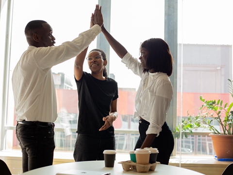 代理注冊(cè)波蘭公司：一站式服務(wù)，助您輕松拓展歐盟市場(chǎng)！