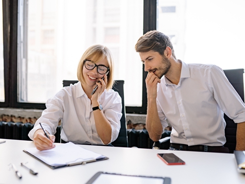 香港銀行證件到期更換全攻略：流程、差異與避坑指南