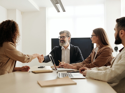 前海注冊(cè)公司的條件(代辦前?；鸸咀?cè))